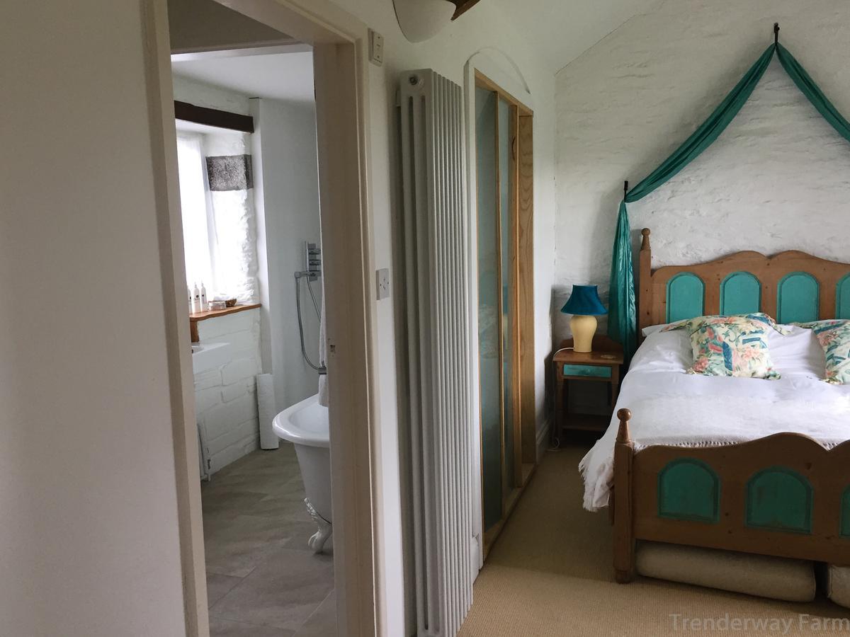 Trenderway Farm Bed & Breakfast Looe Bagian luar foto