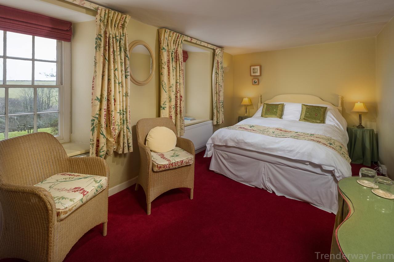 Trenderway Farm Bed & Breakfast Looe Bagian luar foto