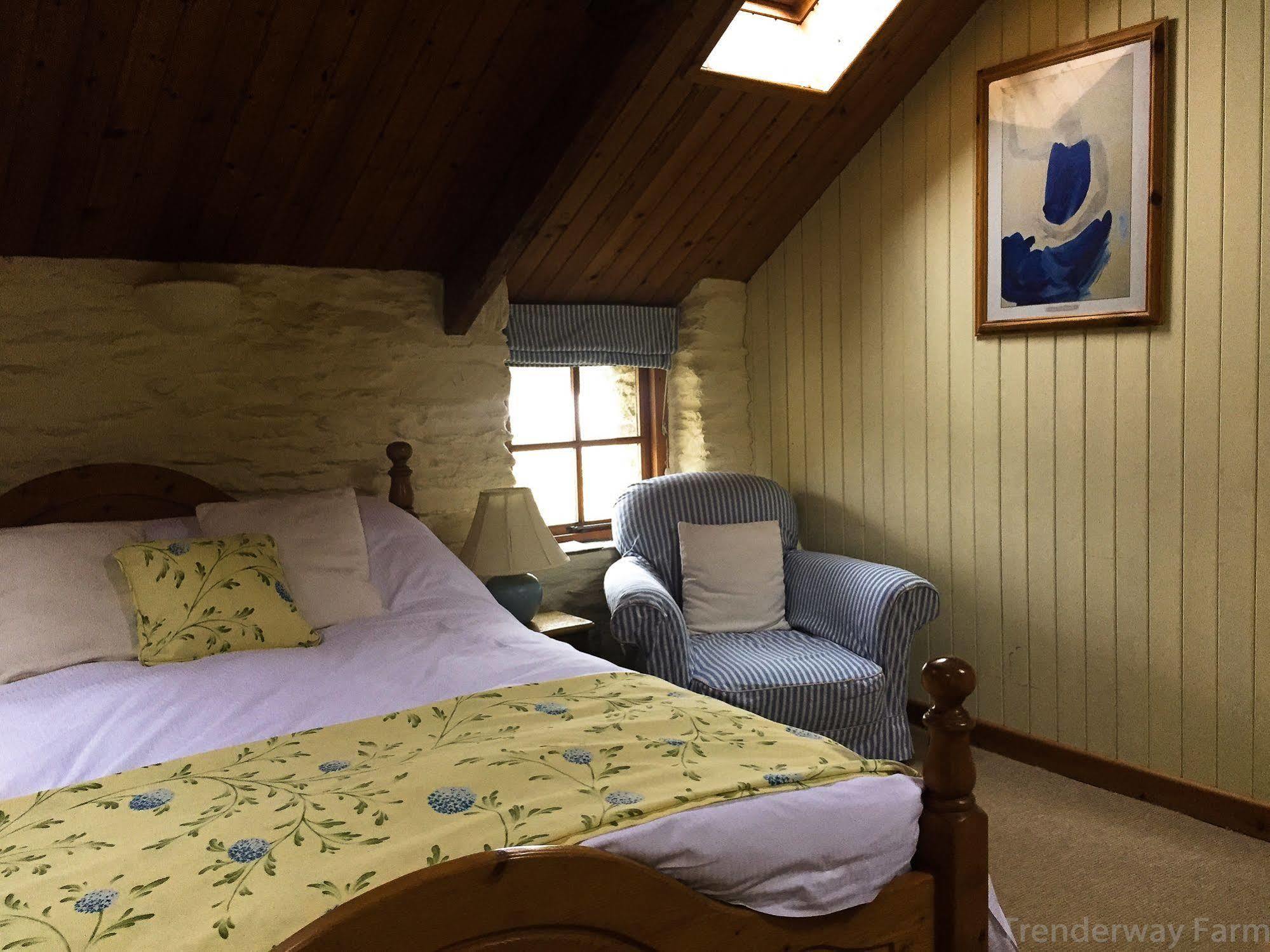 Trenderway Farm Bed & Breakfast Looe Bagian luar foto